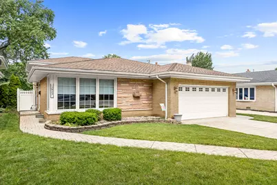 2922 Sunnyside Avenue, Westchester, IL 60154 - Photo 1
