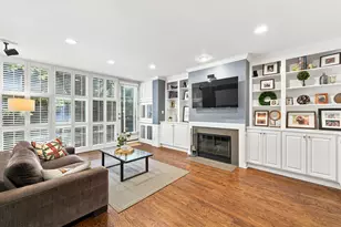 107 W Delaware Pl, Chicago, IL 60610 - Photo 14