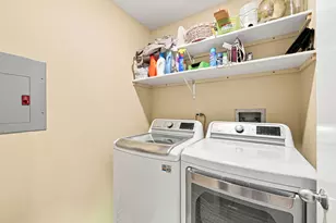 107 W Delaware Pl, Chicago, IL 60610 - Photo 36
