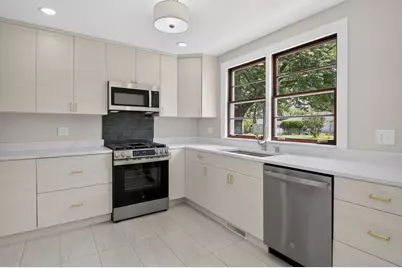 112 S Iowa Avenue, Addison, IL 60101 - Photo 6