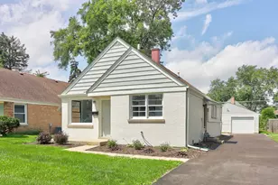 112 S Iowa Ave, Addison, IL 60101 - Photo 2