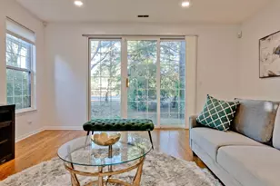 121 Commons Ct, Wheeling, IL 60090 - Photo 32