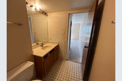606 E Woodland Park Avenue #306, Chicago, IL 60616 - Photo 8