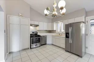 5302 Jarvis Ave, Skokie, IL 60077 - Photo 14