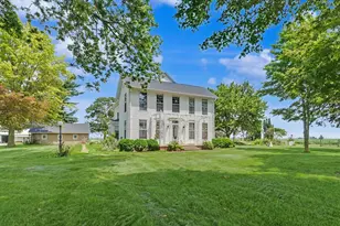 15869 N Vermilion West Rd, Fithian, IL 61844 - Photo 2
