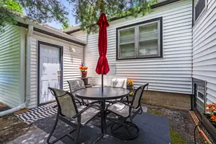 6918 Parkside Ave, Countryside, IL 60525 - Photo 12