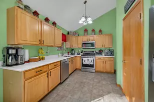1540 Carol Anne Dr, Morris, IL 60450 - Photo 12
