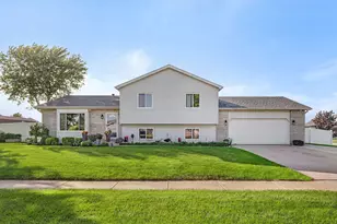 1540 Carol Anne Dr, Morris, IL 60450 - Photo 2