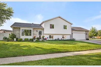 1540 Carol Anne Drive, Morris, IL 60450 - Photo 1