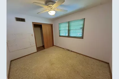 303 Gayle Avenue, Dekalb, IL 60115 - Photo 8