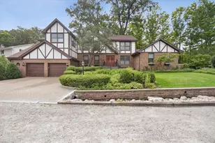 1330 Maple Ave, Downers Grove, IL 60515 - Photo 1