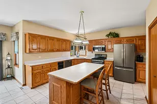 9237 Kedvale Ave, Oak Lawn, IL 60453 - Photo 12