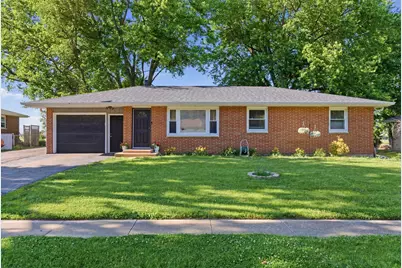 120 Terry Drive, Sugar Grove, IL 60554 - Photo 1