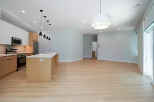 3947 W Dakin St, Chicago, IL 60618 - Photo 18