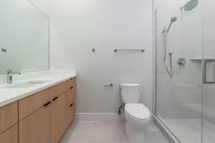 3947 W Dakin St, Chicago, IL 60618 - Photo 10