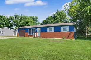 406 Northgate Dr, Saint John, IL 61873 - Photo 2