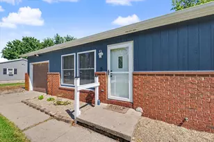 406 Northgate Dr, Saint John, IL 61873 - Photo 4