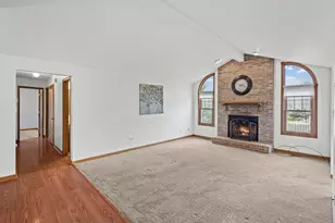 509 Mooney Dr, Joliet, IL 60435 - Photo 4