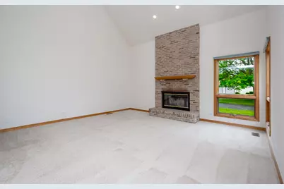 2302 English Prairie Road, Spring Grove, IL 60081 - Photo 16