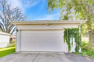 423 Frederick Ave, Bellwood, IL 60104 - Photo 22