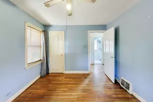 423 Frederick Ave, Bellwood, IL 60104 - Photo 10