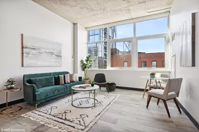 171 N Aberdeen Street #902, Chicago, IL 60607 - Photo 2