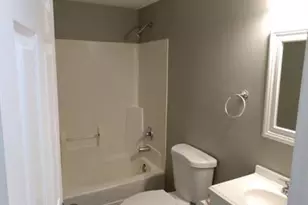 3301 Colgate Ave, Zion, IL 60099 - Photo 16