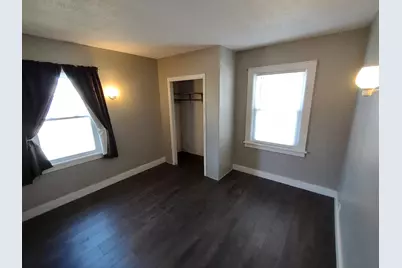 912 Douglas Street, Morris, IL 60450 - Photo 8