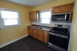 912 Douglas St, Morris, IL 60450 - Photo 4