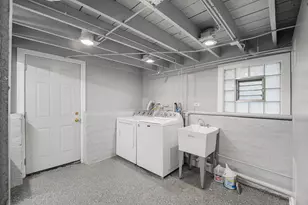 4938 N Hamlin Ave, Chicago, IL 60625 - Photo 36
