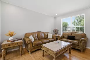 2457 Bryn Mawr Ln, Crystal Lake, IL 60014 - Photo 6