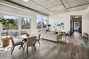 171 N Aberdeen St, Chicago, IL 60607 - Photo 2