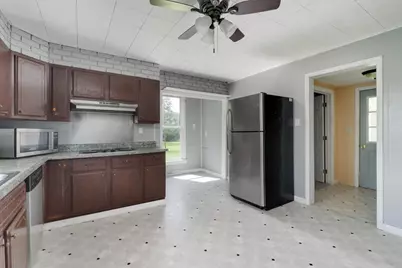 120 E Main Street, Stanford, IL 61774 - Photo 10