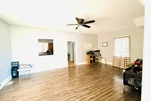411 W Washington St, Hoopeston, IL 60942 - Photo 8