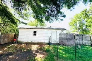 411 W Washington St, Hoopeston, IL 60942 - Photo 4