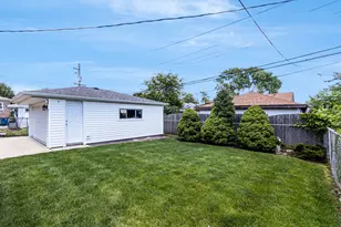 10245 S 52nd Ave, Oak Lawn, IL 60453 - Photo 16