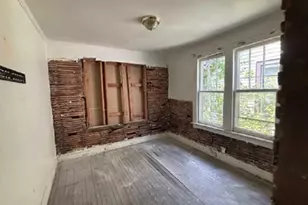 10731 S Eggleston Ave, Chicago, IL 60628 - Photo 8