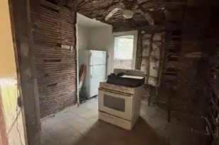 10731 S Eggleston Ave, Chicago, IL 60628 - Photo 6