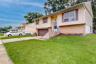 717 Union Ave, Romeoville, IL 60446 - Photo 2