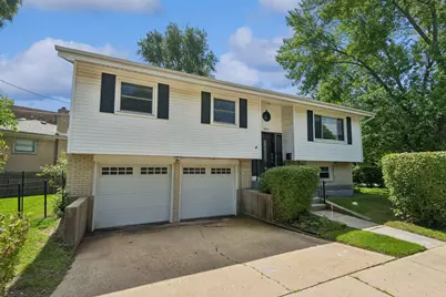 9001 E Prairie Road, Evanston, IL 60203 - Photo 1