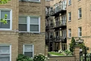 4810 N Avers Ave, Chicago, IL 60625 - Photo 1
