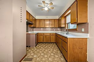 14286 Il State 72 Rte, Genoa, IL 60135 - Photo 8