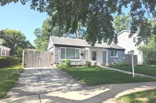 2055 Magnolia Rd, Homewood, IL 60430 - Photo 2