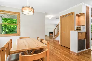 255 West Ln, Lake Zurich, IL 60047 - Photo 8