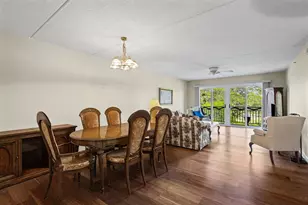 720 Creekside Dr, Mount Prospect, IL 60056 - Photo 8