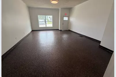 102 N Ohio Street, Aurora, IL 60505 - Photo 2