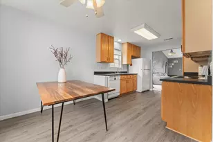 703 Bardeen Ln, Champaign, IL 61822 - Photo 10