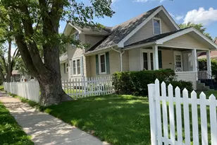 2002 Ridge Ave, Rockford, IL 61103 - Photo 2