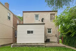 10407 S Eberhart Ave, Chicago, IL 60628 - Photo 14