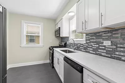 10407 S Eberhart Avenue, Chicago, IL 60628 - Photo 6